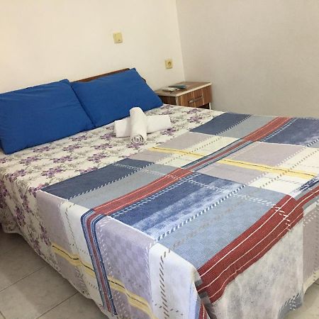 Keramos Pansiyon 菲尼克 外观 照片